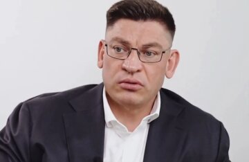 Vitaly Terentyev, advisor to HeadHunter's CEO, fell into a coma after liposuction.