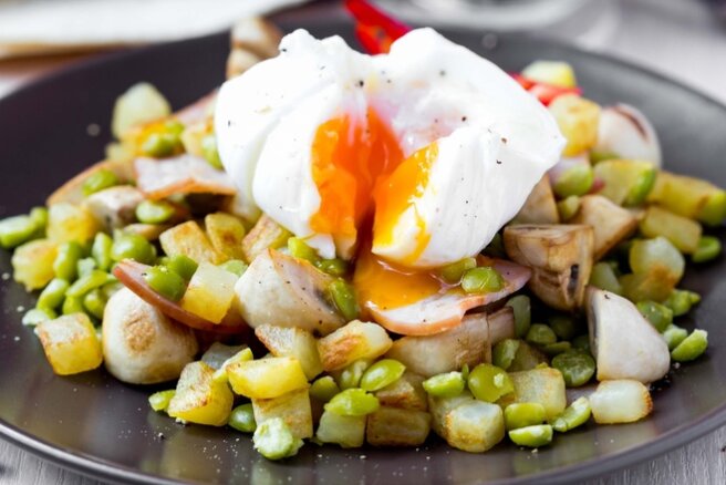 Salads with poached eggs