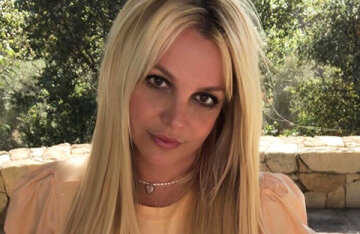 Britney Spears accused her mother of being on her father's side in the custody story: "She ruined my life"