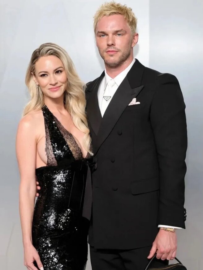 Брайана Холли и Николас Холт 