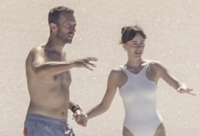 Dakota Johnson and Chris Martin are vacationing in Mexico: photos