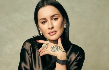 "Give birth—and go back to work on the fourth day." Tina Kandelaki advised women to forgo maternity leave for career success.