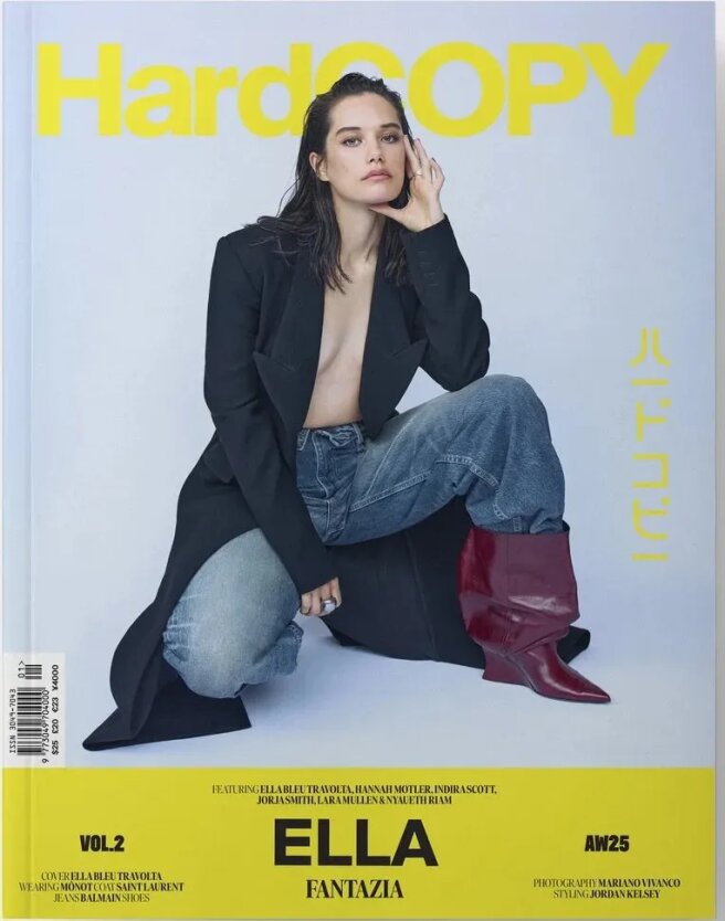 Дочь Джона Траволты Элла Блю