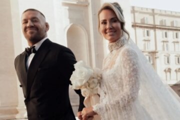 An ancient castle, the newlyweds' four children among the guests, and a fireworks show: how Conor McGregor's €1 million wedding in the Vatican went.