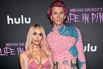 In the style of Barbie and Ken: Megan Fox and Colson Baker in pink outfits attended the premiere in New York