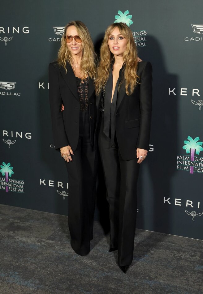 Тиш и Майли Сайрус