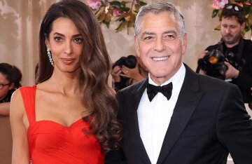 2026 Golden Globes: George and Amal Clooney on the red carpet