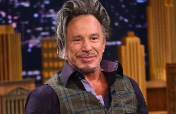 "I wouldn't beg." Mickey Rourke criticized a rent fundraiser allegedly organized in his name.