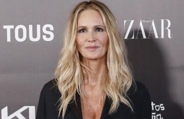 Model Elle Macpherson reveals she has been attending Alcoholics Anonymous meetings for 20 years