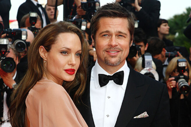 Angelina Jolie has filed new documents in court in the case of divorce from Brad Pitt