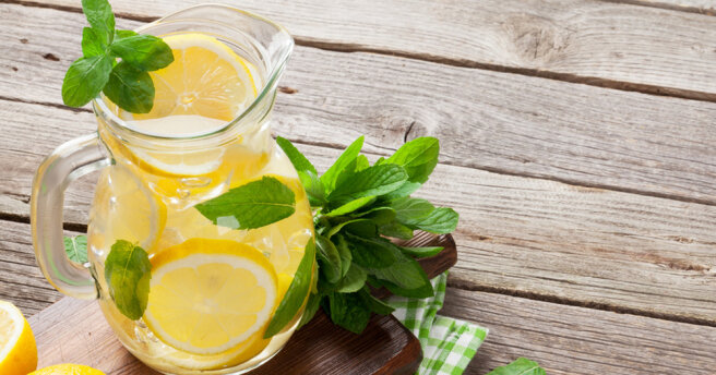 Cooling off in the heat: the perfect recipe for homemade lemonade