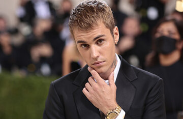 Justin Bieber said that half of his face was paralyzed due to Ramsey-Hunt syndrome
