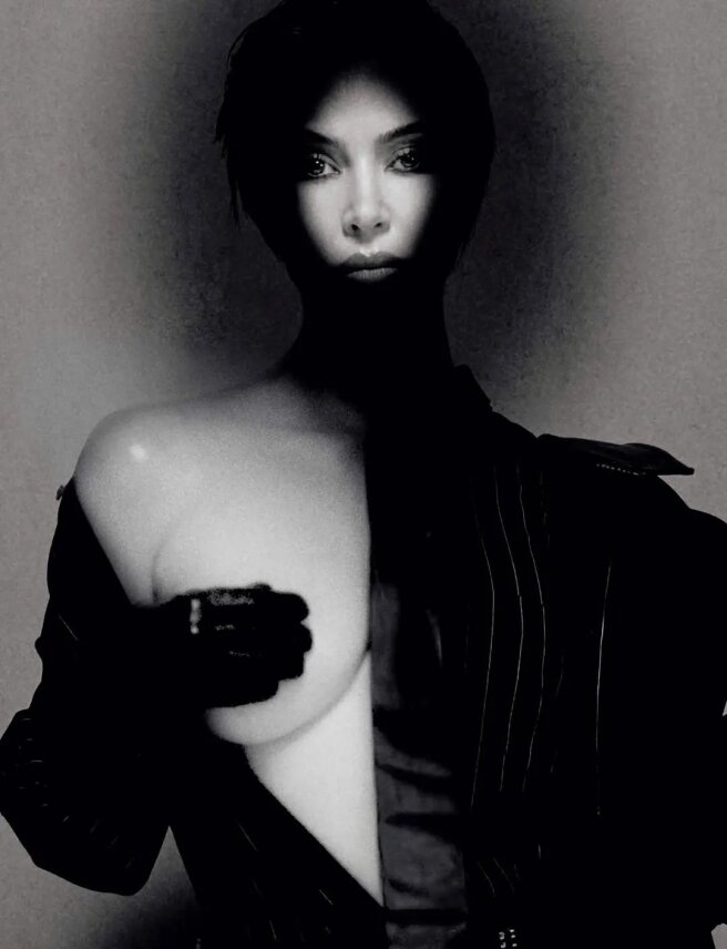 Ким Кардашьян