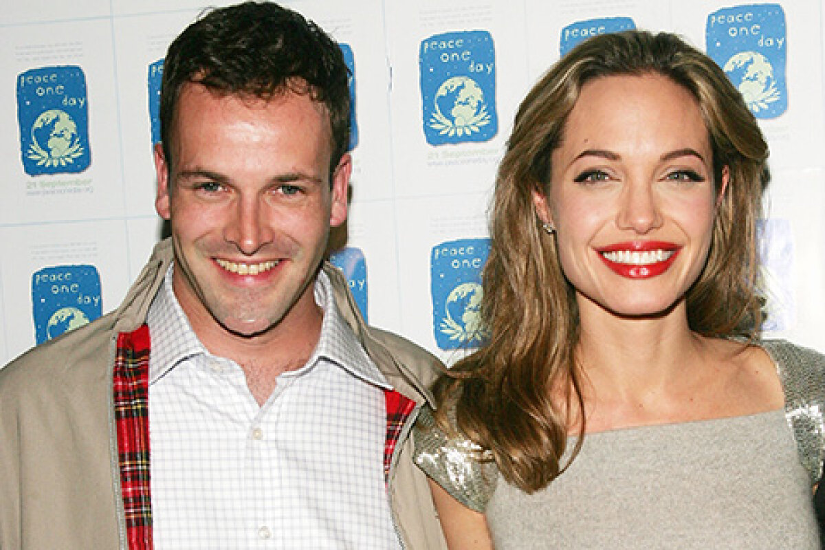 Angelina Jolie met with ex-husband Jonny Lee Miller in New York for the