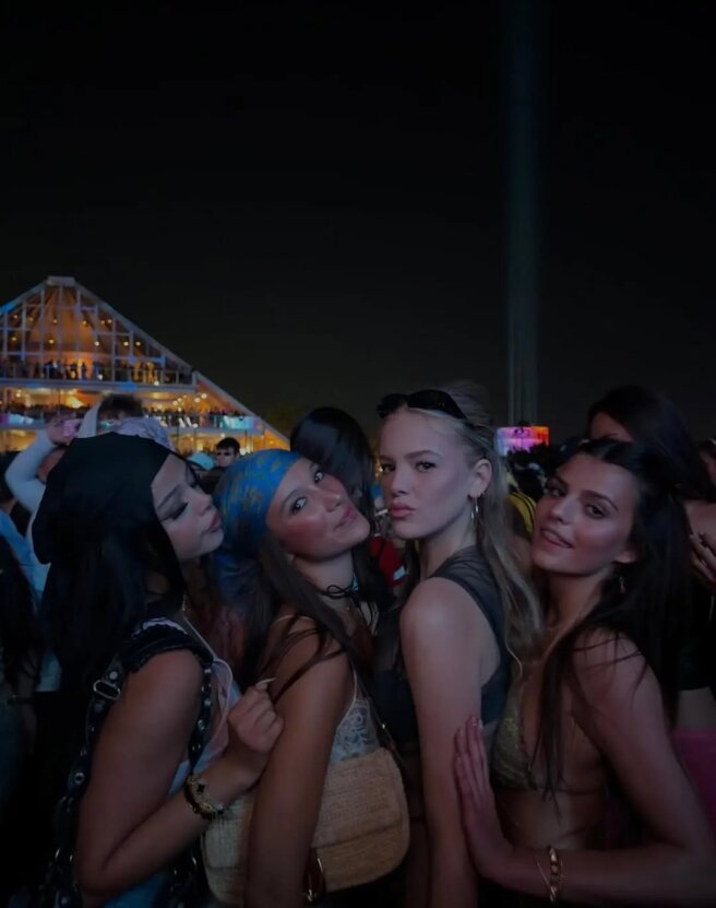 Харлоу Уинтер Кейт Мэдден с подругами