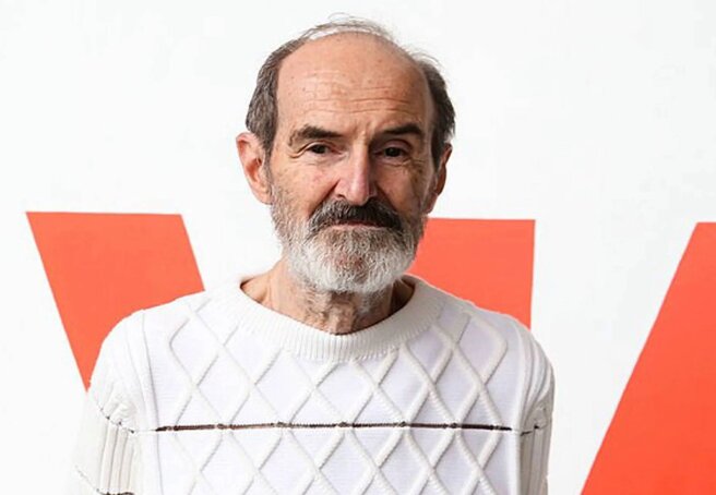 Artist Erik Bulatov has died.