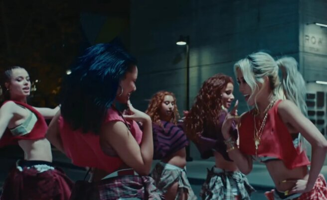 Шайло Джоли в клипе