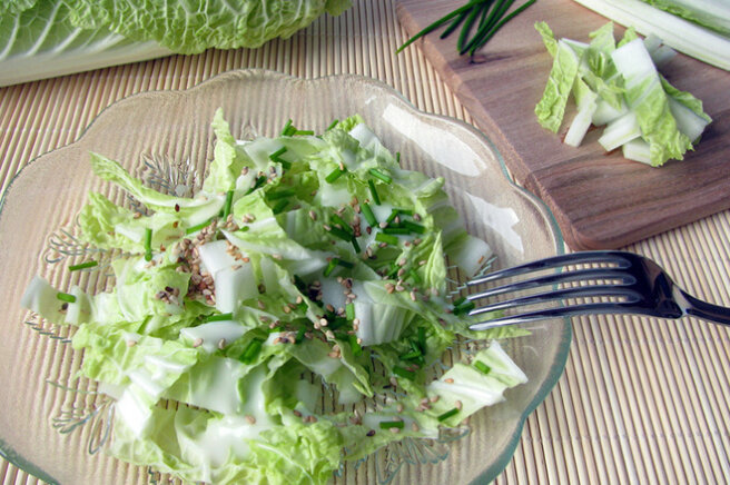 Peking cabbage salad, Peking cabbage, sesame, spices, oil