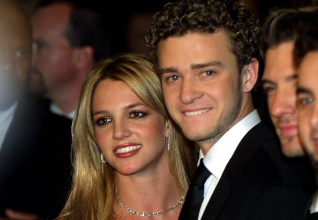 Britney Spears apologized to Justin Timberlake and praised his new songs