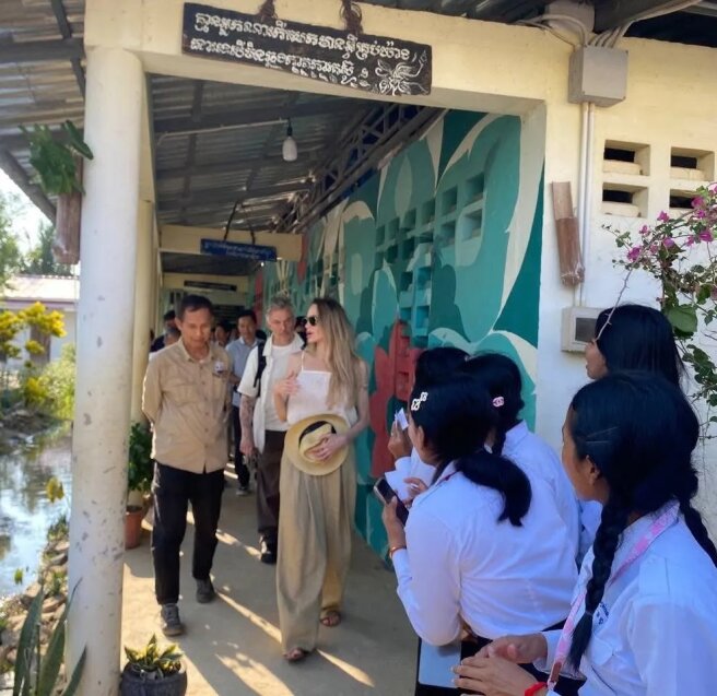 Анджелина Джоли