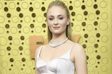 Sophie Turner provoked rumors about her bisexuality