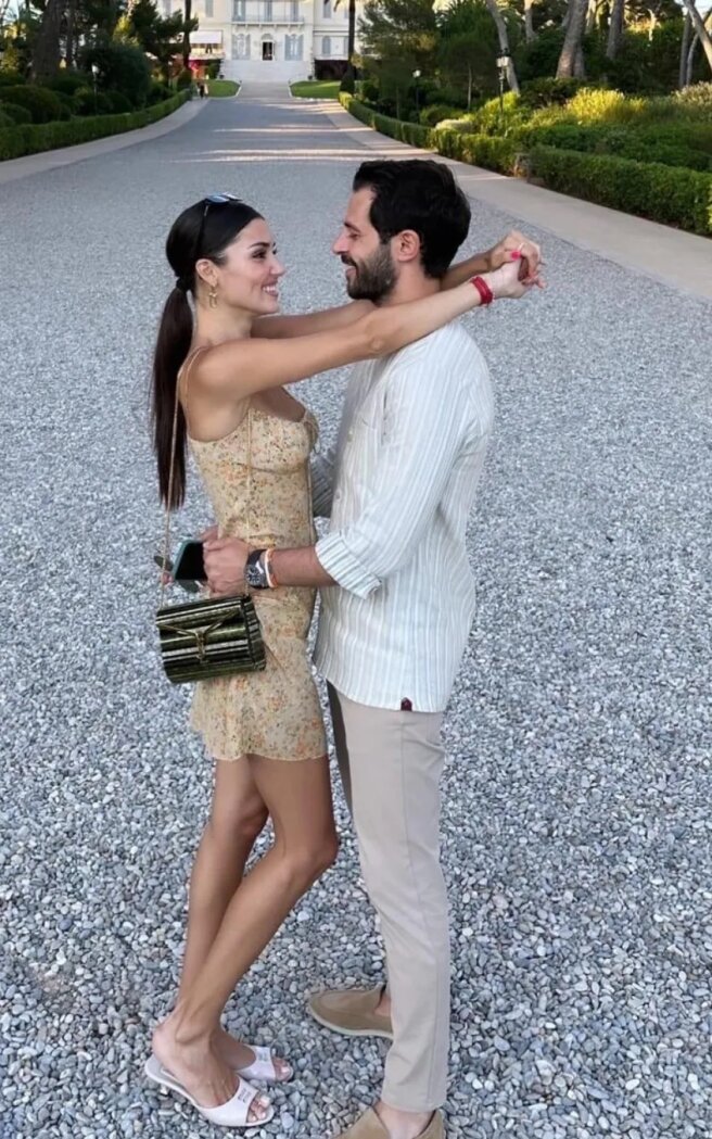 Ханде Эрчел и Хакан Сабанджи