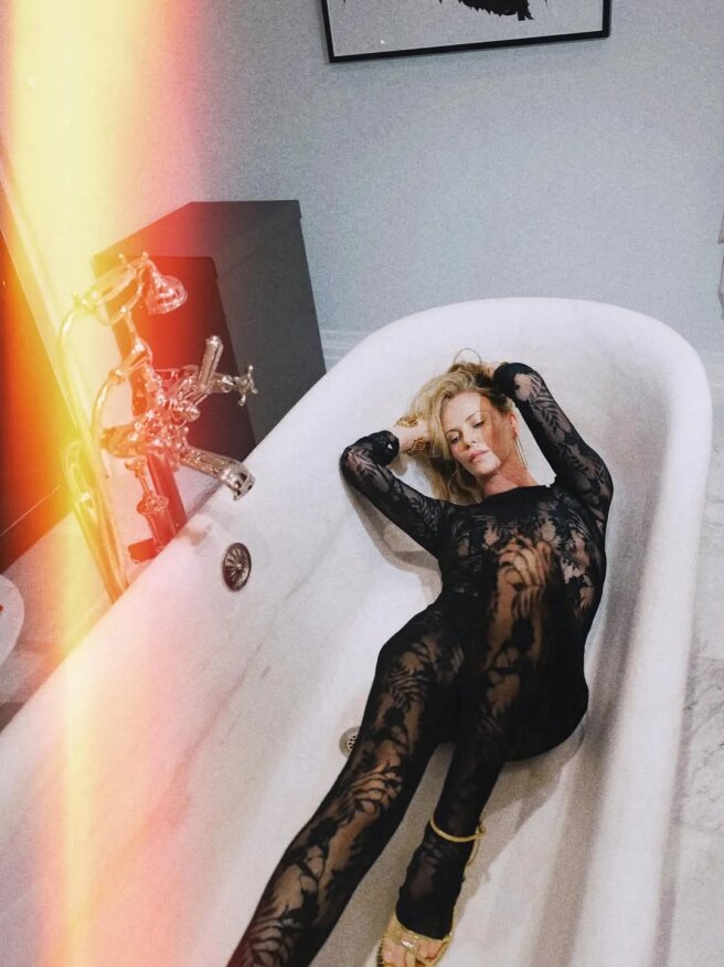 Шарлиз Терон