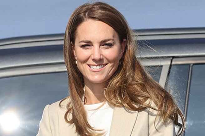 Kate Middleton returned to her royal duties after the holidays and met with the military in England