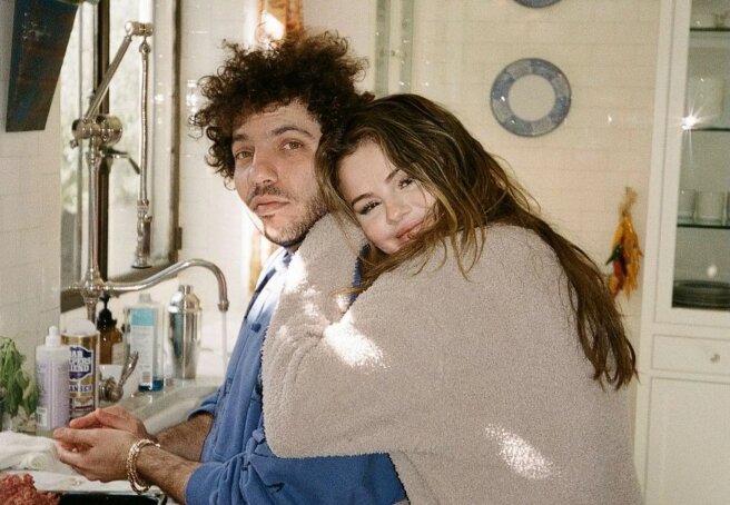 Selena Gomez explained how her relationship with Benny Blanco differs from her previous romances