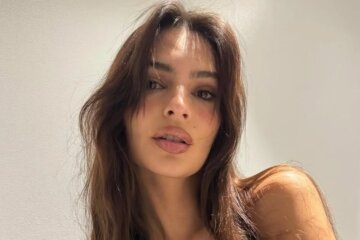 Emily Ratajkowski shared a topless photo from her vacation in Japan.