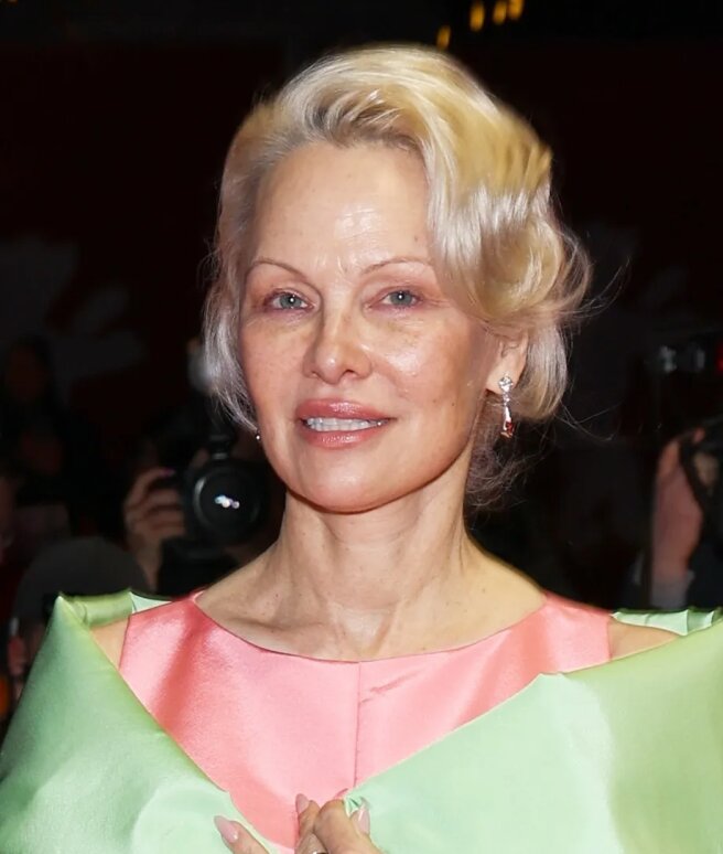 Памела Андерсон