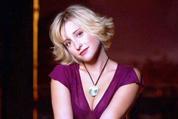 The star of the TV series "Secrets of Smallville" Allison Mack received three years in prison for recruiting sex slaves
