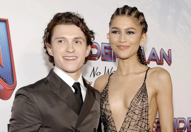 "What a wild man he turned out to be." Full video of Tom Holland pulling Zendaya away from fans goes viral