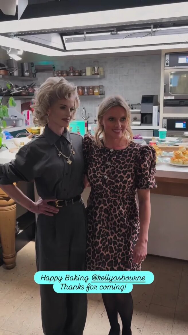 Келли Осборн и Джульет Сеар