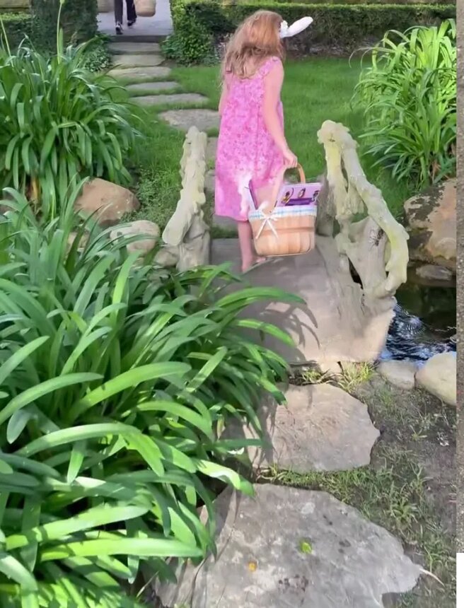 Кадр из видео Меган Маркл