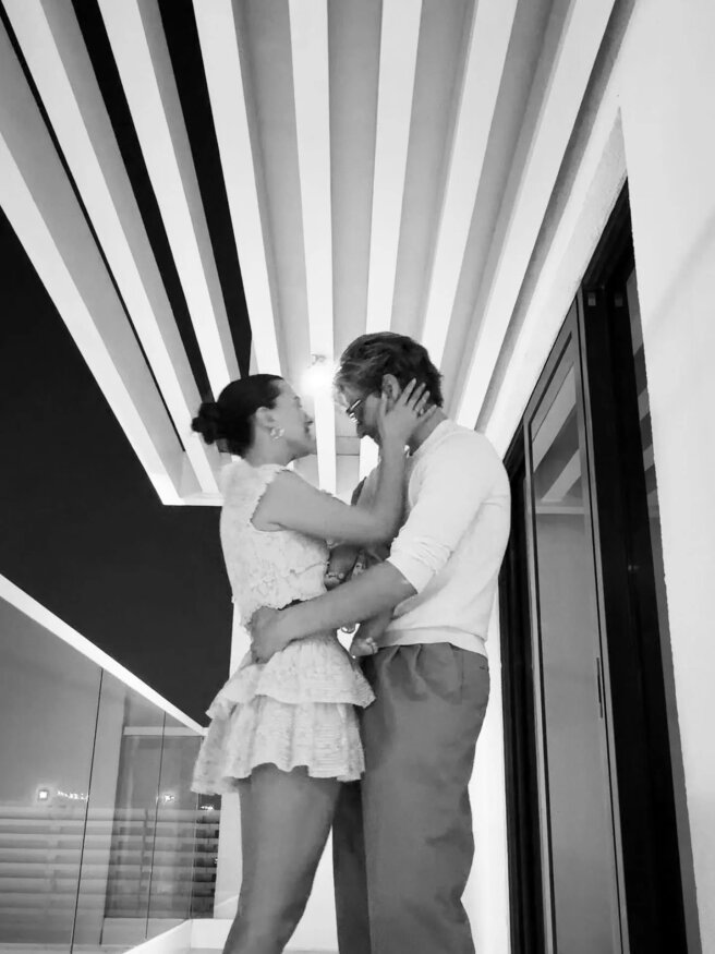 Милли Бобби Браун и Джейк Бон Джови с дочерью