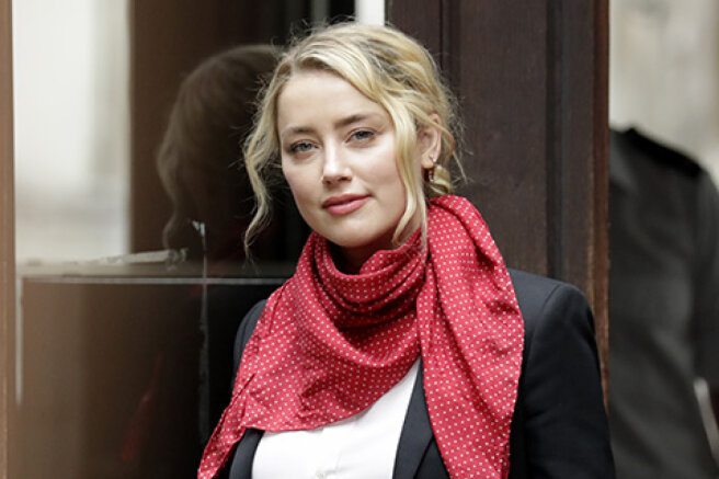 Amber Heard will write a book about the trial with Johnny Depp