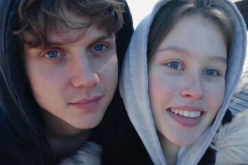 16-year-old Anna Peresild vacationed with her boyfriend, Vanya Dmitrienko, in Sri Lanka.