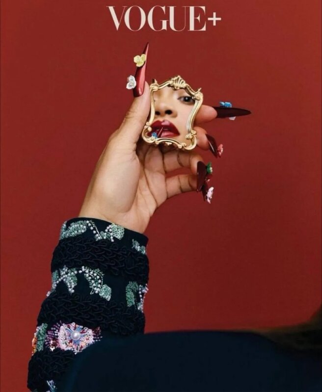 Анонс нового номера Vogue China/Фото: badgalriri/Instagram*