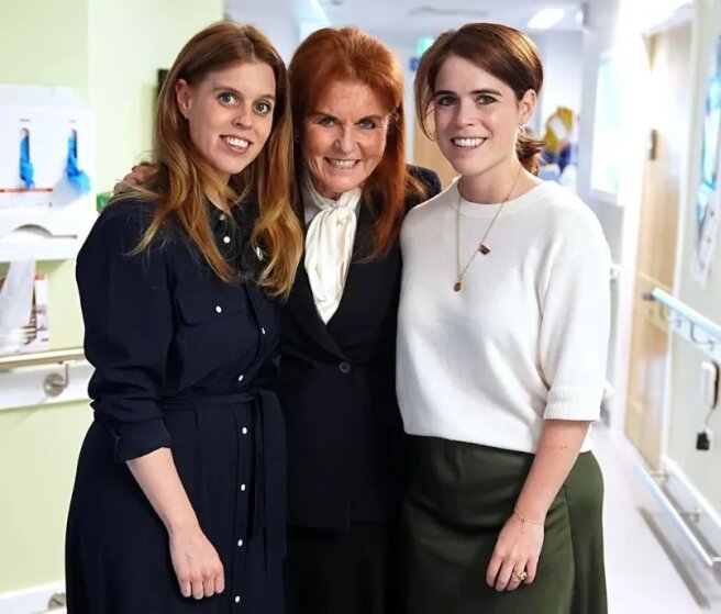 Сара Фергюсон с дочерьми Беатрис и Евгенией