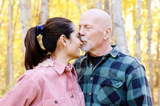 Bruce Willis 'wife Emma Heming congratulated him on his 12th marriage anniversary:" I love this guy to the moon and back"
