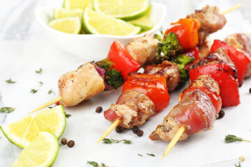 How to cook shish kebab in a cauldron, on the stove and in the oven: step-by-step recipes
