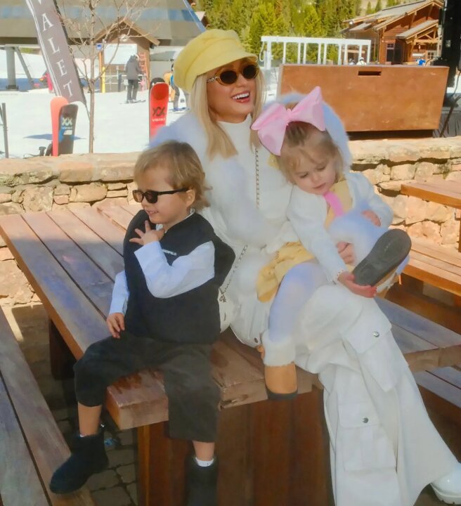 Пэрис Хилтон с детьми