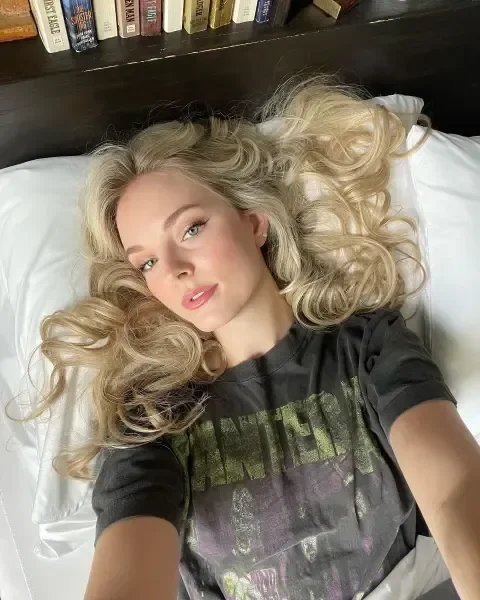Карли Скотт Коллинз