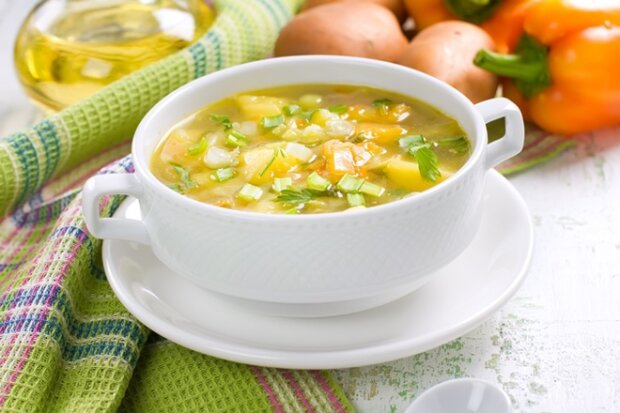 Куриный бульон с клецками