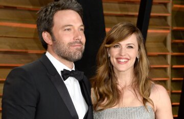 'Feels like a third wheel': Jennifer Garner's boyfriend is unhappy with her growing relationship with Ben Affleck following his divorce from Jennifer Lopez