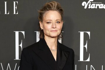 Jodie Foster criticized for saying she was "annoyed" by generation Z