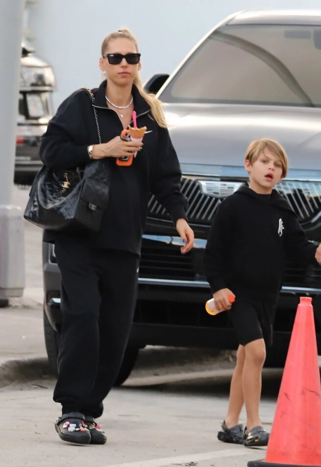 Анна Курникова с сыном