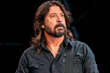 Dave Grohl Reveals He Had a Daughter Out of Wedlock