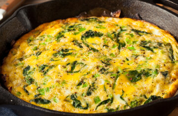 Omelet with spinach: TOP 3 recipes